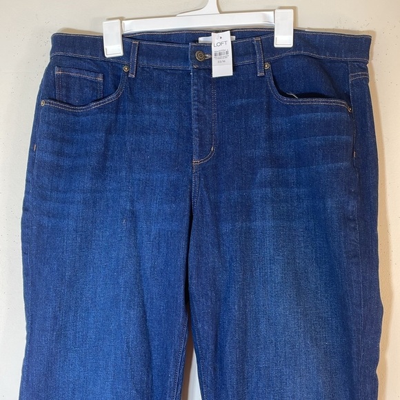 NWT. LOFT 33/16 The Girlfriend Midrise Regular Fit Jeans. - Picture 3 of 9